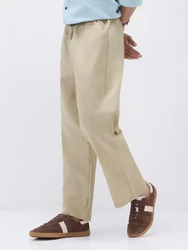 Men's Beige Loose Fit Solid Linen Blend Non-Stretchable Trousers